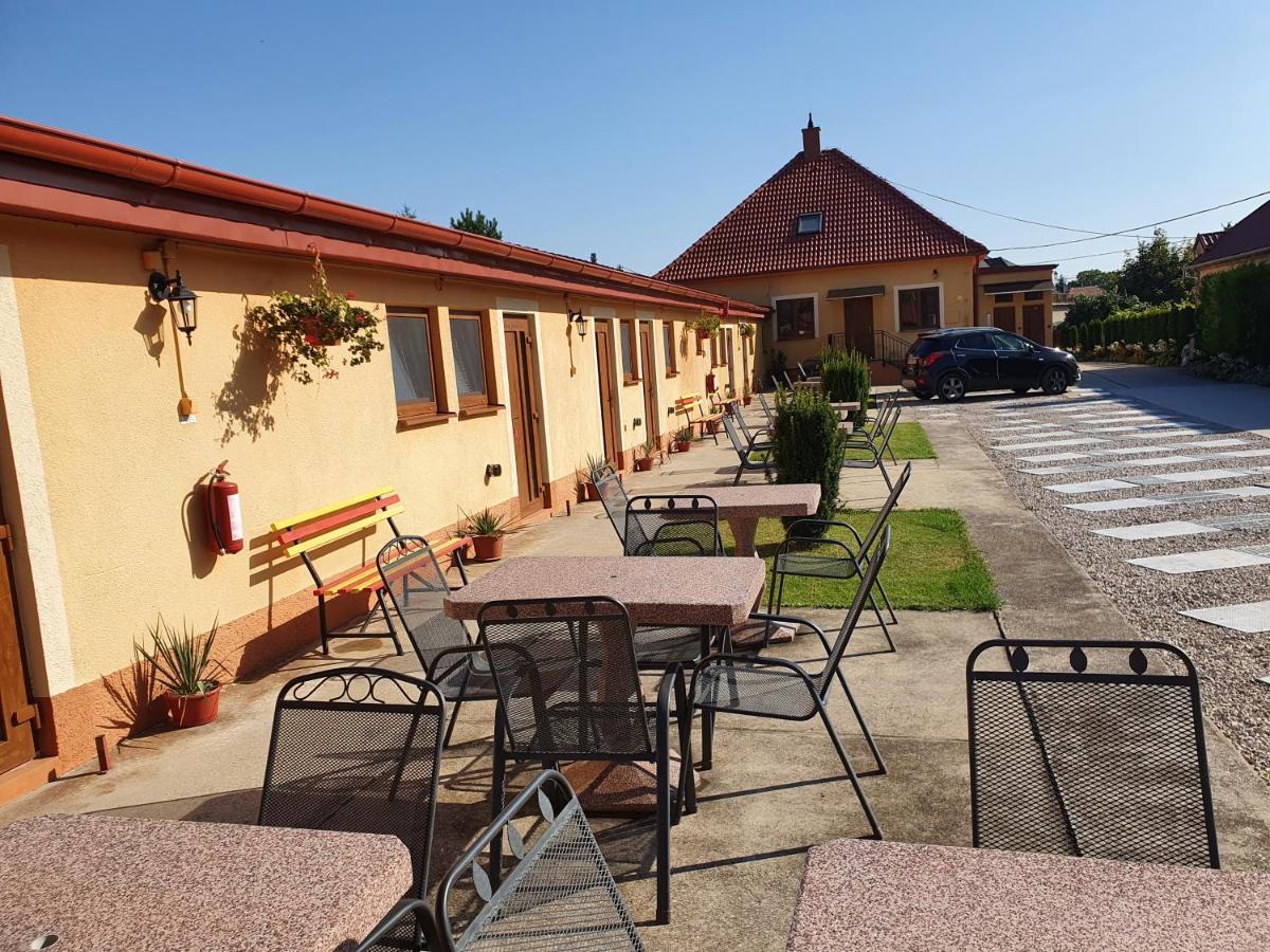 Apartamento Privat U Jozefa Foeldesa Veľký Meder Exterior foto